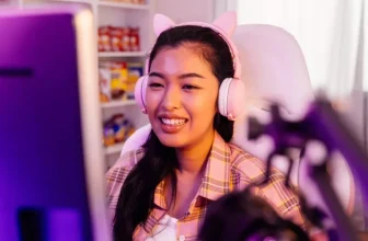 How Do Open-Back and Closed-Back Headsets Compare for Gaming?